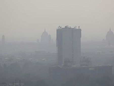 புகை நகரமான தலைநகரம் - தீபாவளி பட்டாசுகளால் டெல்லியில் காற்று மாசுபாடு