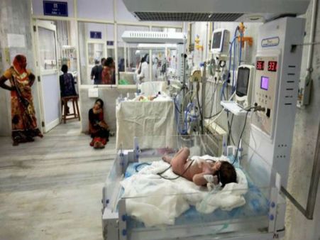 உ.பி.யை போலவே குஜராத்தில் புதிதாக பூமிக்கு வந்த சின்னஞ்சிறு சிசுகள் பலி... விசாரணைக்கு உத்தரவு