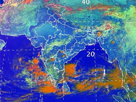தமிழகத்தில் இன்று கனமழைக்கு வாய்ப்பு.. வார்னிங் கொடுக்கும் வானிலை ஆய்வு மையம்