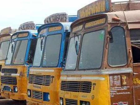 நாகர்கோவிலில் மணல் லோடுக்கு லஞ்சம் கேக்குறாங்க... லாரி உரிமையாளர்கள் சங்கம் புகார்!