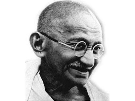 ஒரு நாள் மதுக் கடைகளை அடைத்தால் போதுமா.. காந்தி 'சாந்தி' அடைந்து விடுவாரா?
