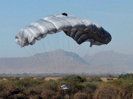வேலை செய்யாமல் போன பாராஷுட்... மனைவியைக் கொல்ல வித்தியாசமாக முயற்சித்த கணவனின் சதி அம்பலம்!