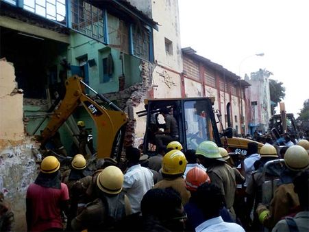 9 பேரை பலிகொண்ட பொறையார் பணிமனையின் ஓய்வறை முழுவதுமாக இடிப்பு