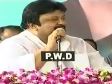 சிவாஜி கணேசன் சிலையை நிறுவிய கருணாநிதியின் பெயரை ஓரத்திலாவது வையுங்கள்.. நடிகர் பிரபு