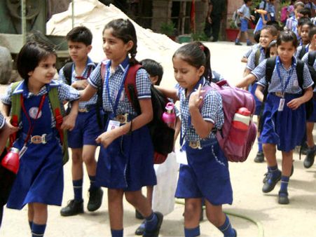 புதுச்சேரியில் பள்ளிகளுக்கு நாளையில் இருந்தே தீபாவளி லீவு!