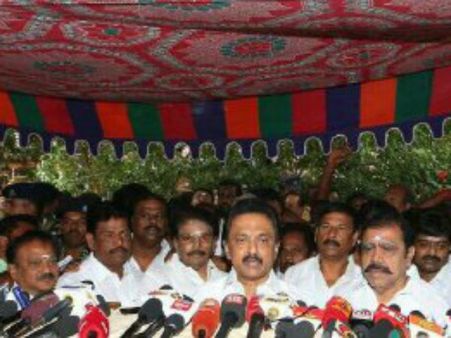 திமுக ஆட்சியில் மதுரை விமான நிலையத்திற்கு தேவர் பெயர் சூட்டுவோம் - ஸ்டாலின் உறுதி