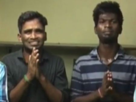 வாழ்க்கையில் இனி ரயிலில் ஏறவே மாட்டோம்.. கத்தியுடன் திரிந்த மாணவர்கள் மன்னிப்பு கேட்டு கதறல்!