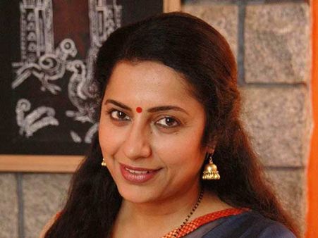 ரஜினி, கமல் தான் அரசியலுக்கு வர வேண்டுமா?... களத்தில் நானும் குதிப்பேன் என்று சுஹாசினி அதிரடி!