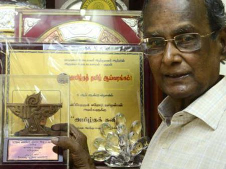 100 குரல்களில் தமிழன்பனின் 1000 கவிதைகள்... அமெரிக்காவில் ஓர் கவிதைத் திருவிழா!