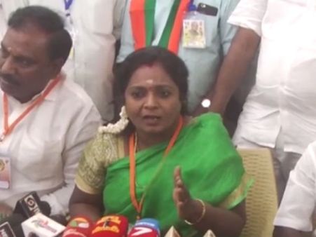 இவங்களே ஆரம்பிப்பாங்களாம்... இவங்களே என்ட் கார்டும் போட்டுக்குவாங்களாம்! #Tamilisai