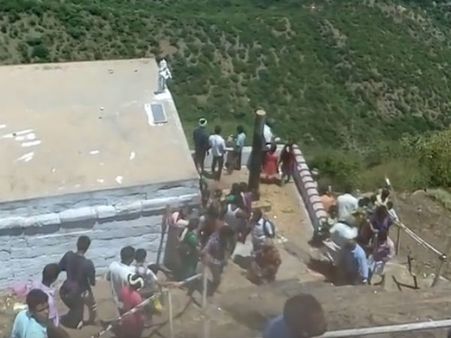 3000 அடி உயரத்திலிருந்து பக்தர் விழுந்து பலி எதிரொலி... தலைமலை கோயிலுக்கு தற்காலிக வேலி