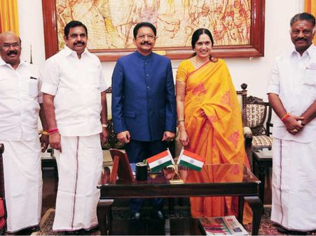 பொறுப்பு ஆளுநர் வித்யாசாகர் ராவிற்கு ஈபிஎஸ், ஓபிஎஸ் பிரியாவிடை