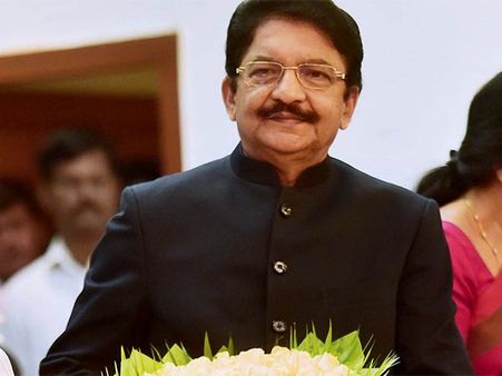 சென்னை விமான நிலையத்தில் வழியனுப்பு விழா: விடைபெற்றார் ஆளுநர் வித்யாசாகர்!