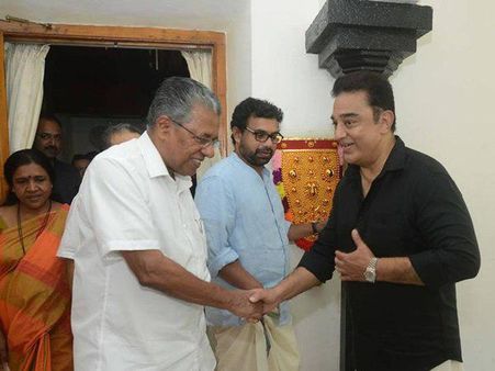 கமலின் பேச்சுரிமைக்கு கொலை மிரட்டல் விடுப்பவர்களை கைது பண்ணுங்க.. பினராயி விஜயன்