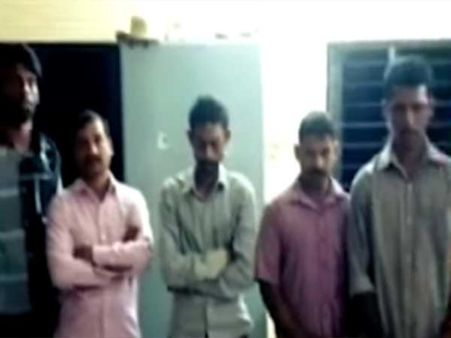 கர்நாடகாவில் புதையலுக்காக கேரள சிறுவனை உயிரோடு புதைத்து நரபலி கொடுக்க முயற்சி- 7 பேர் கைது