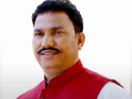 சினிமா துறை குடும்ப பெண்கள் தினமும் கணவர்களை மாற்றிக்கொள்கிறார்களாம்.. பாஜக எம்.பி பகீர் கருத்து