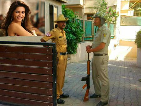 தீபிகாவின் தலைக்கு ரூ. 5 கோடி விலை... கொலை மிரட்டலால் போலீஸ் பாதுகாப்பு