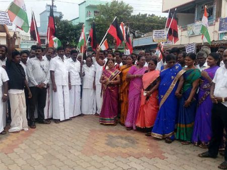 சர்க்கரை விலை உயர்வு... தமிழகம் முழுவதும் திமுகவினர் ஆர்பாட்டம்