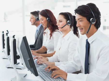 கால் சென்டர் வேலையில் கை நிறைய சம்பாதிக்க ஆசையா? உங்க ஜாதகத்தில் புதன் எங்கிருக்கிறார் என பாருங்கள்!