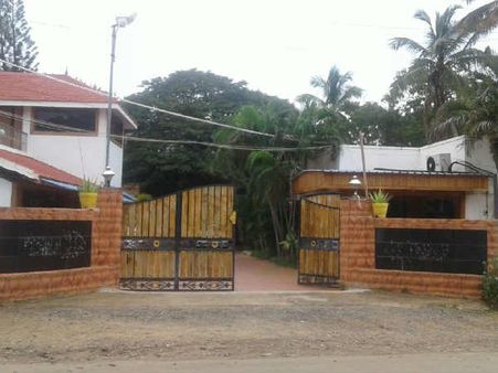 செங்கோட்டை அருகே தனியார் மர அறுவை ஆலைகளில் வருமான வரித்துறையினர் அதிரடி ரெய்டு