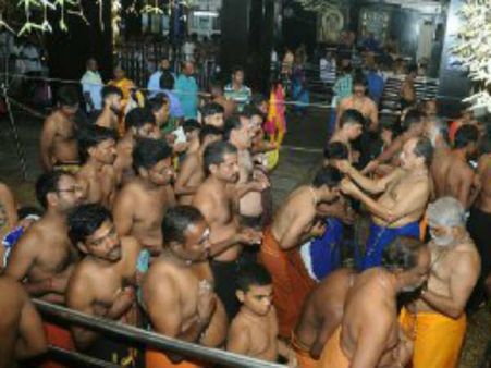 சாமியே சரணம் ஐயப்பா... கார்த்திகை பிறந்தது... ஐயப்பனுக்கு மாலை அணிந்து பக்தர்கள் விரதம்