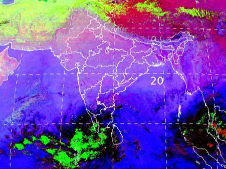 காற்றழுத்த தாழ்வு மண்டலம் புயலாக மாற வாய்ப்பு - இந்திய வானிலை ஆய்வு மையம்