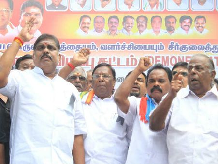 ஆனது ஆச்சு... இன்னொரு 5 நிமிஷம் பேசிக்கிறேன்.. பெர்மிஷன் கேட்ட நாராயணசாமி!