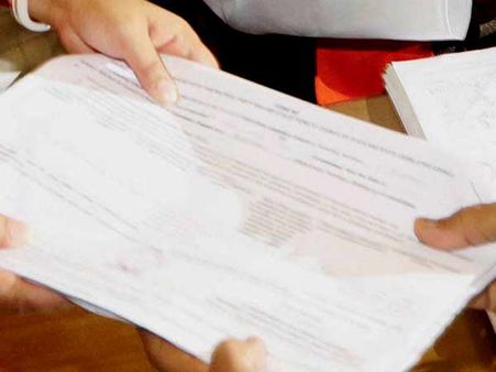 குஜராத்: முதல் கட்ட தேர்தல் நடைபெறும் தொகுதிகளில் வேட்பு மனுத் தாக்கல் தொடக்கம்