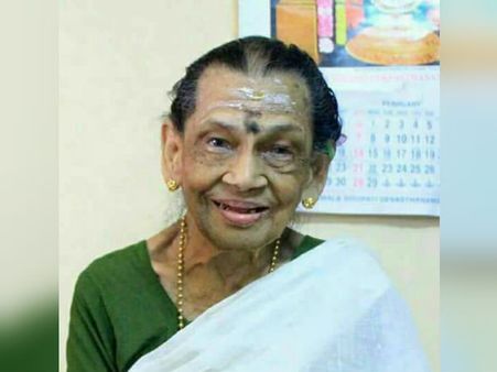 பந்தளம் அரண்மனை ராணி மறைவு : டிசம்பர் 6 வரை திருவாபரண தரிசனம் இல்லை