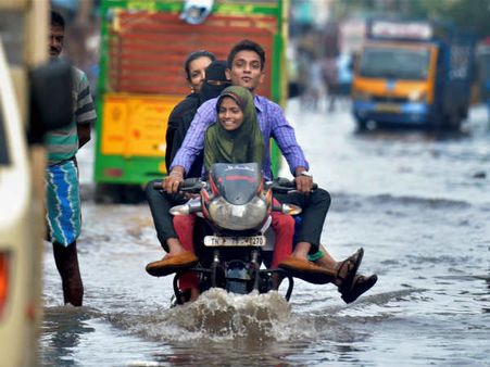 ஓ காட்.. சென்னையில் மழை குறையும்.. ஓரிரு இடங்களில் மட்டுமே மழை பெய்யுமாம்!