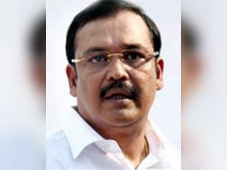 சசியின் மேற்கு மண்டல தளபதி ராவணன் மட்டும் ஐடி ரெய்டில் இருந்து தப்பியது எப்படி