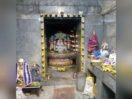 சிவ ஆலயங்களில் அன்னாபிஷேகம் கோலகலம்... பக்தர்கள் தரிசனம்