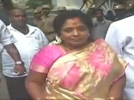 மோடிக்கு முன் முதல் ஆளாக கோபாலபுரத்தில் முகாமிட்ட தமிழிசை!