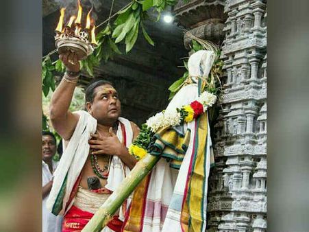 திருவண்ணாமலை அருணாசலேஸ்வரர் கோவிலில் கார்த்திகை தீப திருவிழா கொடியேற்றத்துடன் தொடக்கம்