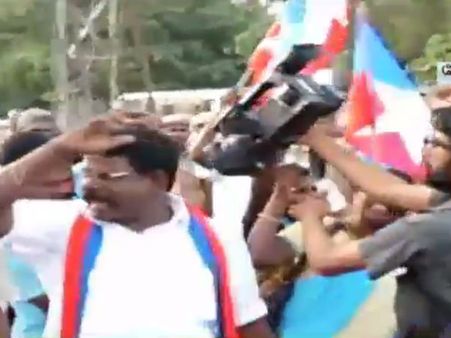 பணப்பாக்கம் மாணவிகள் தற்கொலை: ரூ.25 லட்சம் இழப்பீடு கோரி விடுதலை சிறுத்தைகள் போராட்டம்