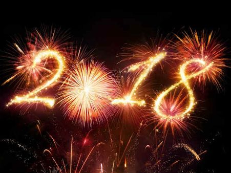 2018ல் எப்போ டூர் போகலாம்னு இப்பவே ப்ளான் பண்ணுங்க - லீவு நிறைய இருக்கு மக்களே!