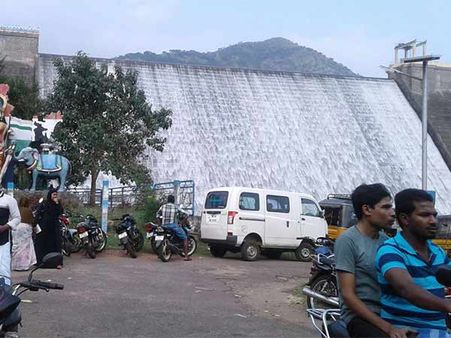 2 ஆண்டுகளுக்குப்பின் அடவிநயினார் நீர்த்தேக்கம் நிரம்பியது... நெல்லை மக்கள் மகிழ்ச்சி