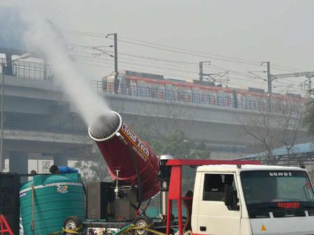 நவீன தொழில்நுட்பத்துடன் காற்று மாசை நீக்கும் முயற்சி தோல்வி – டெல்லி மக்கள் அவதி