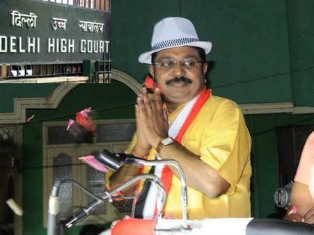 தொப்பி சின்னம் ஒதுக்கக்கோரிய தினகரனின் மனு தள்ளுபடி. டெல்லி ஹைகோர்ட் அதிரடி!