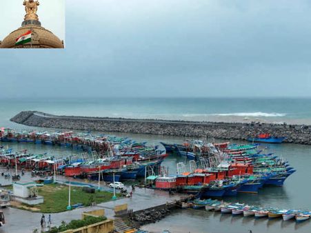 குமரியில் ஓகி புயல் பாதிப்பு இடங்களுக்கு போகாமல் போட்டோக்களை மட்டும் பார்வையிட்ட ஆய்வு குழு!