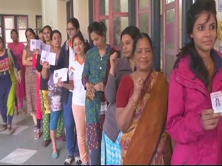 குஜராத் முதல் கட்ட தேர்தலில் 68% வாக்குப்பதிவு! ஆட்சியை பிடிப்பது யார்?