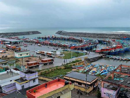 பேரிடர் மீட்பு, மேலாண்மை.. நிலம் சார்ந்த மக்களுக்காக மட்டுமே உருவாக்கப்பட்டதா?