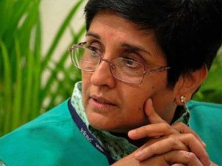 பிள்ளையார்குப்பத்திற்கு ஆய்வுக்கு சென்ற கிரண் பேடியை முற்றுகையிட முயன்ற மக்கள்