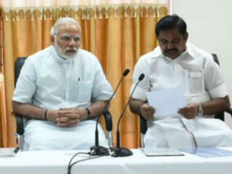 பாதிக்கப்பட்டவர்களை நேரில் பார்க்காத முதல்வர், பிரதமர்... மறக்காதீர்கள் மக்களே!