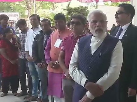 குஜராத்தில் மோடி தேர்தல் விதிகளை மீறவில்லை.. தேர்தல் ஆணையத்திடம் பாஜக விளக்கம்