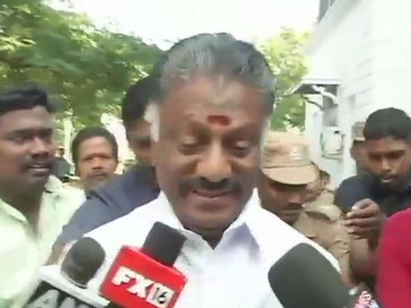 தினகரன் கனவு காண்கிறார்.. கனவுக்கெல்லாம் பதில் சொல்ல முடியாது.. ஓபிஎஸ் தடாலடி!