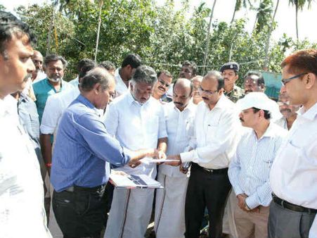 ஓகி புயலால் பாதிக்கப்பட்ட குமரி விவசாயிகளுக்கு உரிய இழப்பீடு... துணை முதல்வர் ஓபிஎஸ் உறுதி