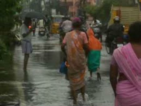 பெருந்துறையில் மழைக்கு ஒதுங்கிய சாமிநாதன்... மரணத்தை பரிசளித்த பாப்பாத்தி