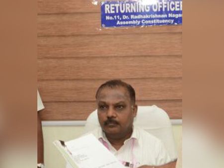 வேலுச்சாமி தூக்கி அடிக்கப்பட்டதற்கு இதான் காரணமாமே.?!