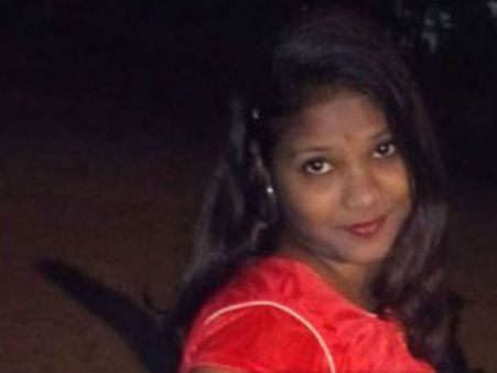 சசிகலாவின் உறவினர் எனக்கூறி பல லட்சம் ரூபாய் மோசடி.. சென்னையை சேர்ந்த இளம்பெண் தெலுங்கானாவில் கைது!